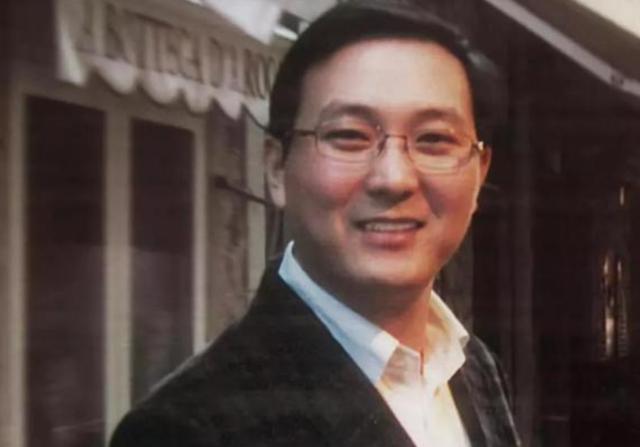 「上海市」低调的上海富豪：财富60亿，名下35家公司，妻子为央视一姐