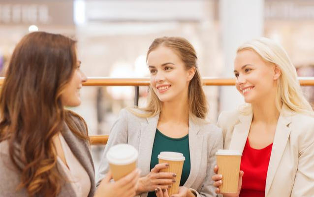 『衰老』女人在衰老前的5个表现，如果全有，说明自己真的不年轻了