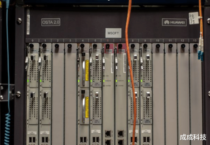 红米手机|对华为打击穷追不舍，美国尝到苦头，美媒：这是鼓励中国自己干