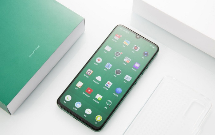 「路由器」上市不到1年，4G旗舰跌成中端机，后置四摄+骁龙855Plus