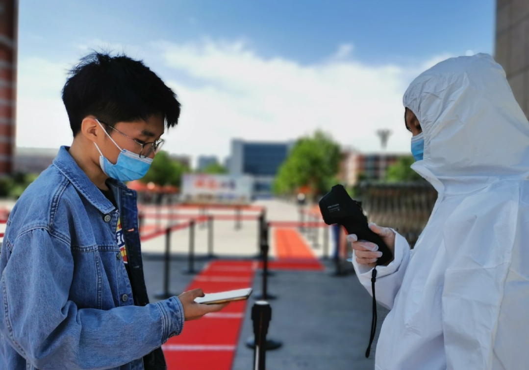 95后@95后大学毕业生辞职信，领导看后都要怂？网友：还是他们活得潇洒