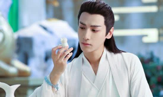 杨洋：娱乐圈身价上亿的单身汉：杨洋上榜，最后一位是十亿少女的梦？