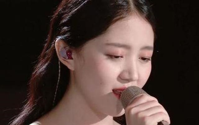 冯希瑶|《明日之子》热播,谁还记得 “扫地僧”冯希瑶?网友直呼可惜了