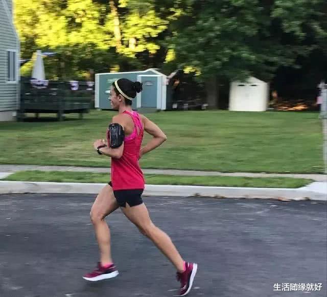 瘦腿▲130斤减到100斤要多久？牢记3点，脂肪哗哗掉，闪现腹肌，还瘦腿