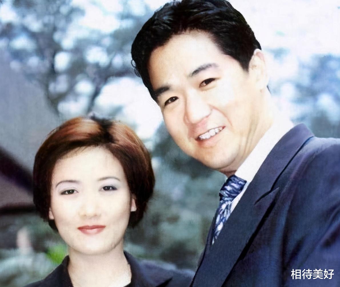 63歲鄧婕前夫，離婚36年身價上億，再談鄧婕直言：她自己作的-圖4