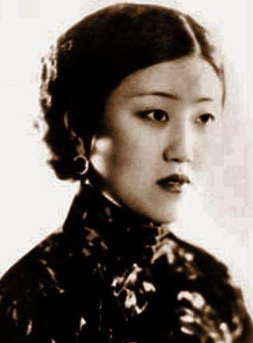 赵丽蓉|2000年,赵丽蓉临终留下遗言,“义子”巩汉林守灵后永远离开春晚