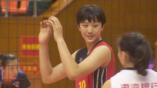 「天津女排」天津女排第二次训练直播,杨艺已被边缘化,新“三叉戟”搭建完成