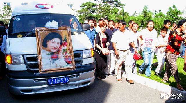 何庆魁|10天内，儿子与挚爱相继离世，10年后，原配在他怀中笑着离开