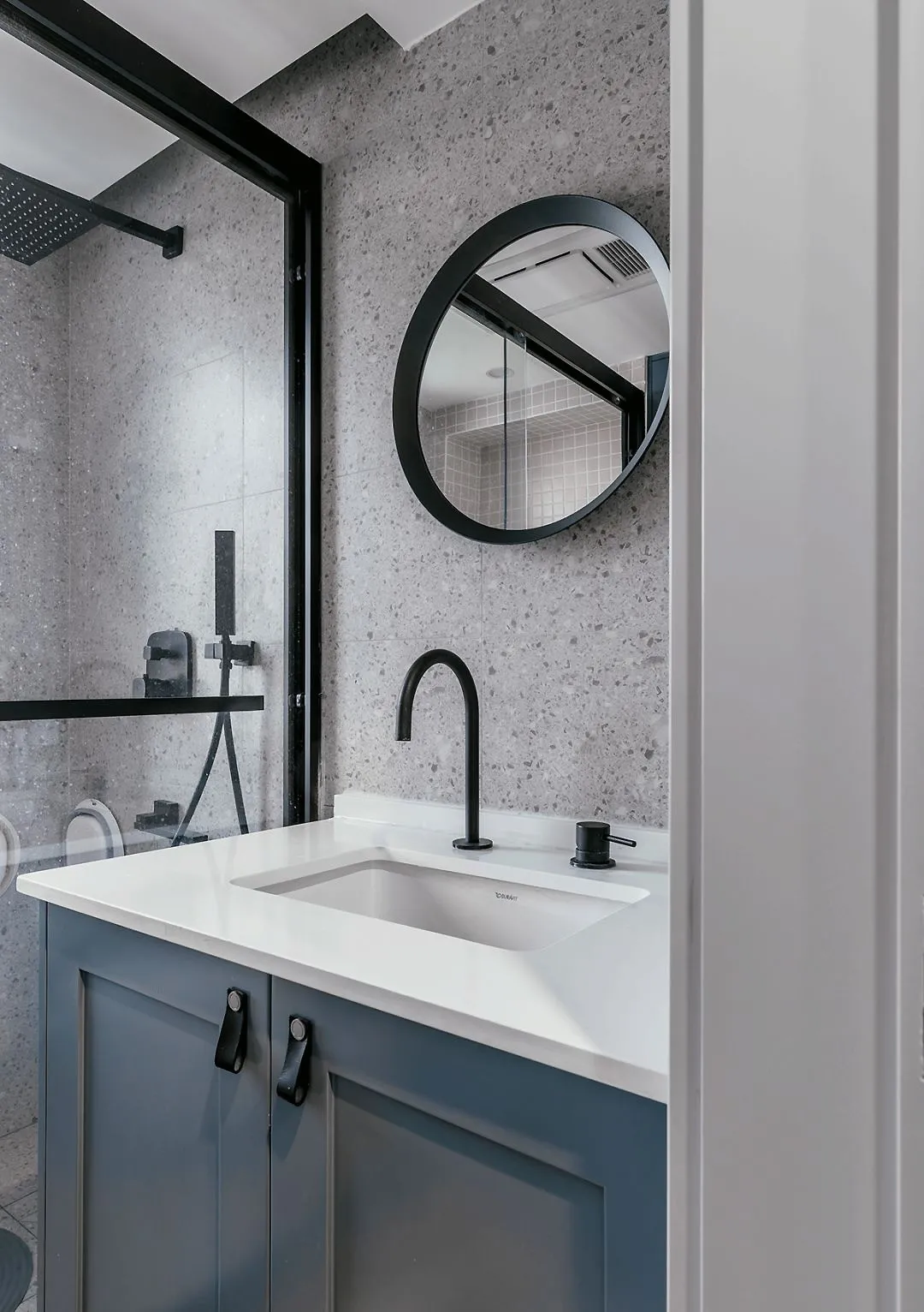 「」126㎡现代都市风格新房装修,玄关+沙发背景墙转角遇到爱!