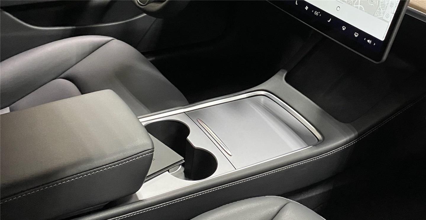 特斯拉model3|特斯拉Model 3降价还更新？新增电动尾门、双层玻璃