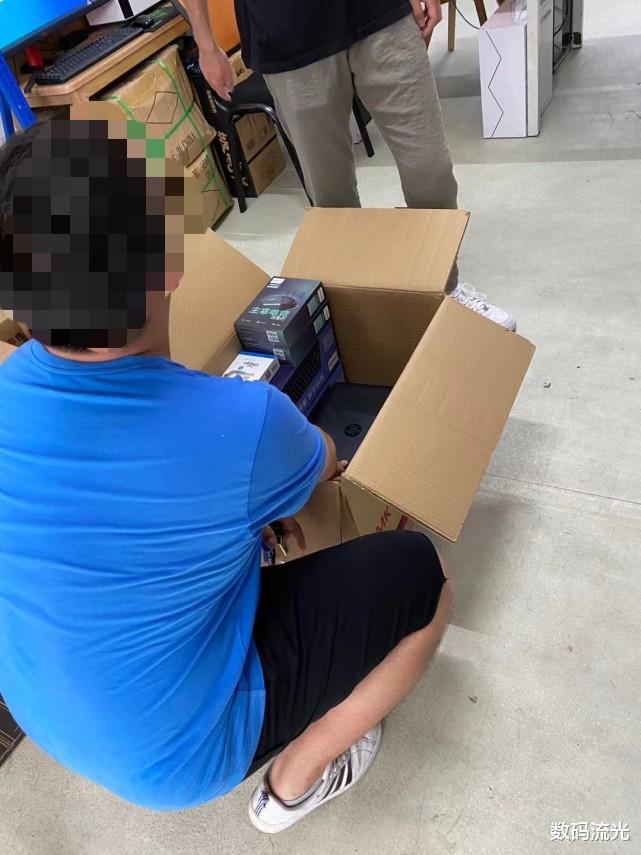 华为|小白过来组装电脑，这配置我报价12000算低？朋友：你是不是憨？