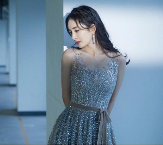 Angelababy|盘点粉丝量破亿的四位明星:前三位靠实力,只有她靠颜值