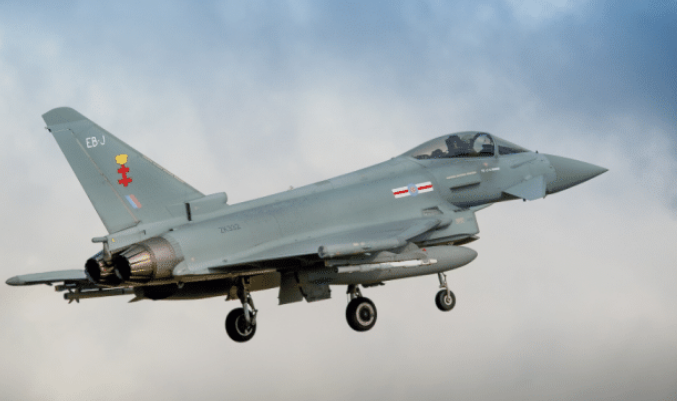 歼-20▲白拿我国上百架战机，转头却抛售至西方国家，简直无耻至极！