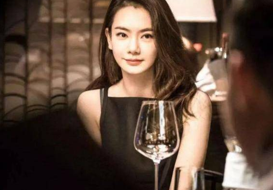 李承铉|李承铉当年那么爱安以轩，为何最后却选择了戚薇？背后原因太现实