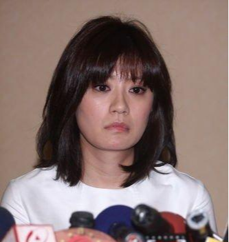 黄磊|贾静雯：深夜给黄磊发短信：“我想你”，黄磊：她有病！