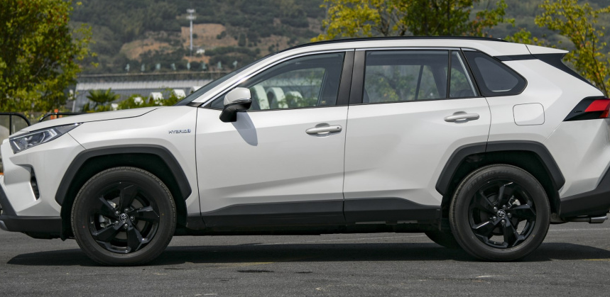 [丰田]开了5年哈6，再换丰田荣放，一个月后，车主忍不住说了实话