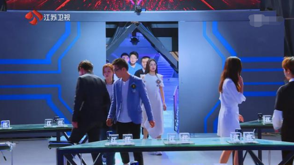 【郭麒麟】《最强大脑》闹乌龙，郭麒麟轻松解出S圈层题目，节目组都尴尬了