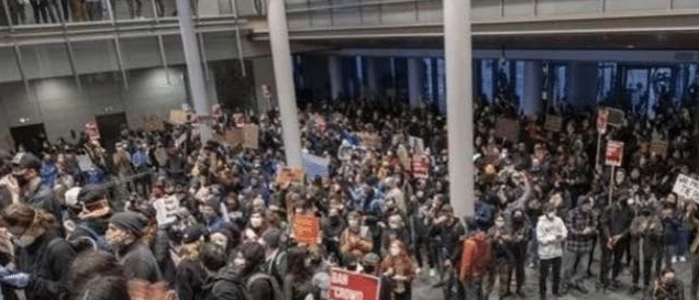 「印度」特朗普和黑人“开骂”，发表文章嘲讽：不就是要钱吗，啥玩意啊！