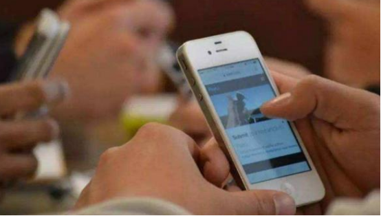 []手机如果出现这6种情况，最好立马关机，你很可能被监听了！