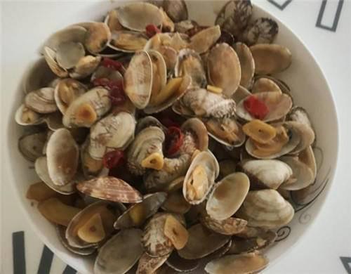 「食材」花蛤的家常做法，鲜美入味下酒下饭都很棒，营养丰盛做法简单