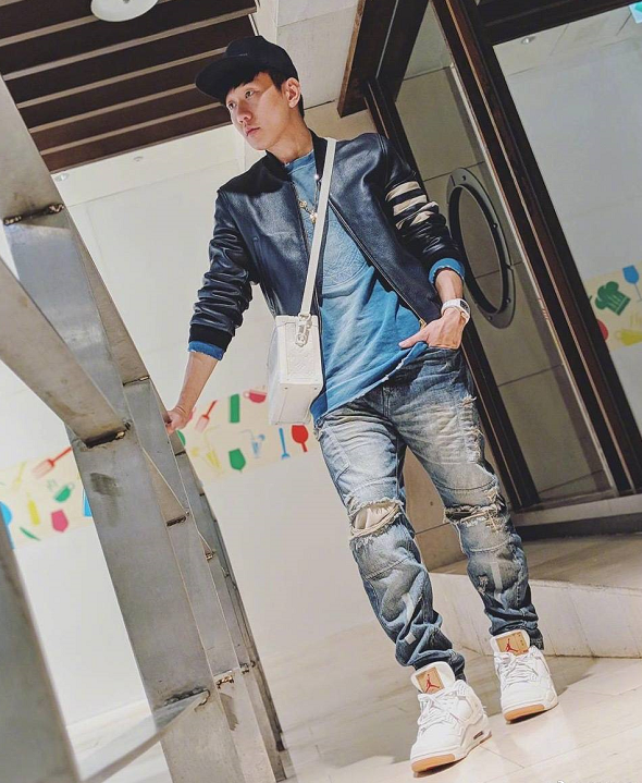 林俊杰|林俊杰总以为自己很时尚，没人说他穿得像暴发户吗？