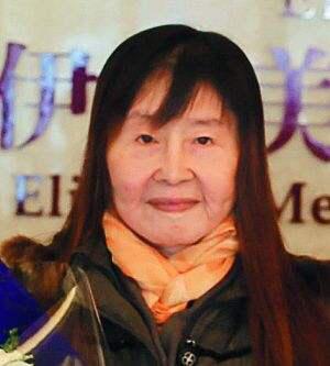 『』27岁女子“一夜变老”成80岁老奶奶，不愿面对年轻丈夫，现状如何