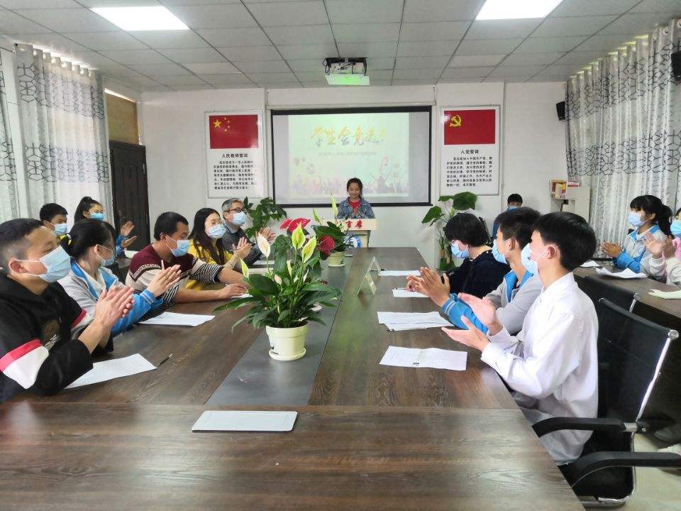 【英国】英国学霸从中国回去，向朋友哭诉：不要相信中国人的“不会”！