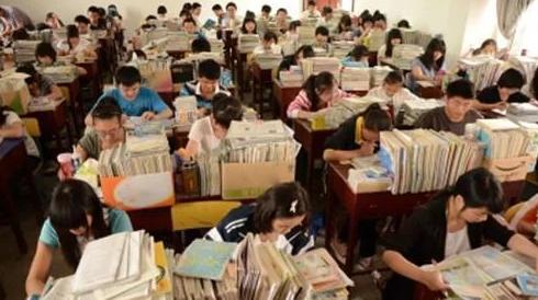 |孙女高考考了47分，爷爷含泪要求重新查询，结果出来后大家沉默了