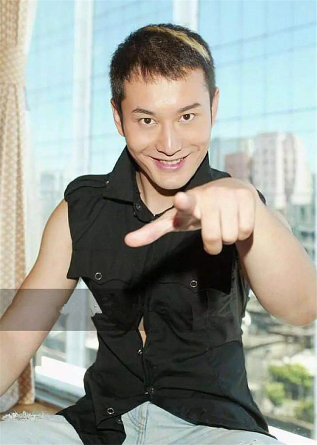 黄晓明|黄晓明的四任前女友，各个倾国倾城，最终却都输给了她！