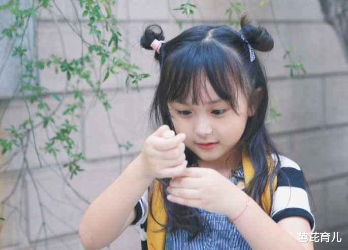 『整容』她因颜值太高“被禁止整容”，年仅11岁，浓妆成为家常便饭