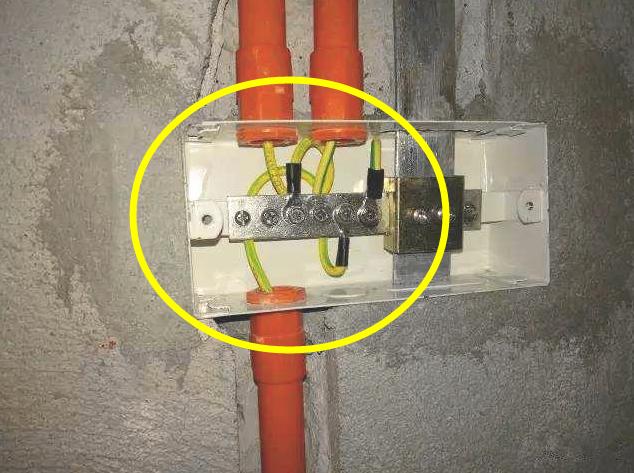 「」为什么卫生间装修，花洒要连接上一根电线？好多家庭都不了解