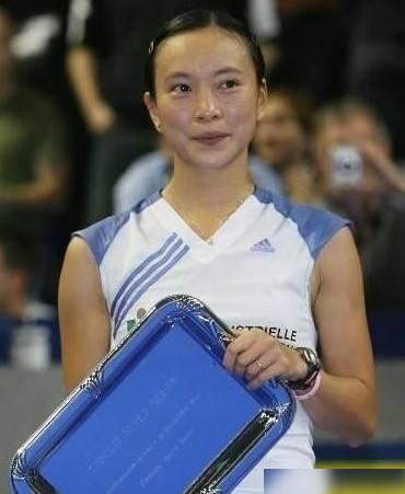 皮红艳@为国夺冠后竟被开除，无奈开启霸气人生