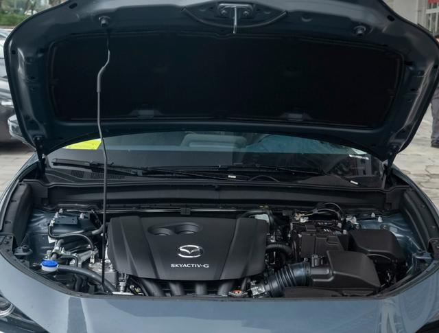 『马自达』马自达终于不再傲慢，推出“颜王级”SUV，标配2.0T+6AT+8气囊