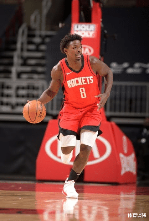 火箭队|11+6！火箭170万新援打出身价，6中4成替补大腿，考辛斯6中1不如他