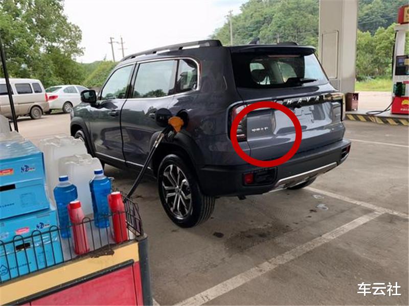 哈弗大狗|14.3万买哈弗大狗，老婆看到车尾4个字笑得停不下来：敢去岳父家吗？