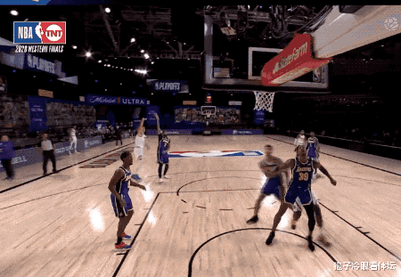 约基奇|9分9板 霍华德打满35分钟锁死约基奇 负角度命中+酿冲突 巅峰魔兽回来了