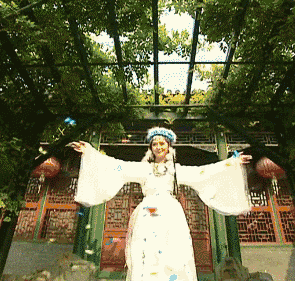 『刘丹』2000年，\香妃\被甩车外身亡，葬礼上哭到昏厥的\男友\萧剑怎样了