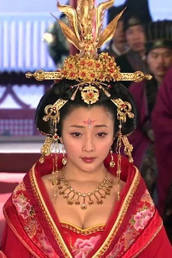 殷桃|她是人人想娶的女星，却始终不结婚不生子，今41岁活成男人梦想！