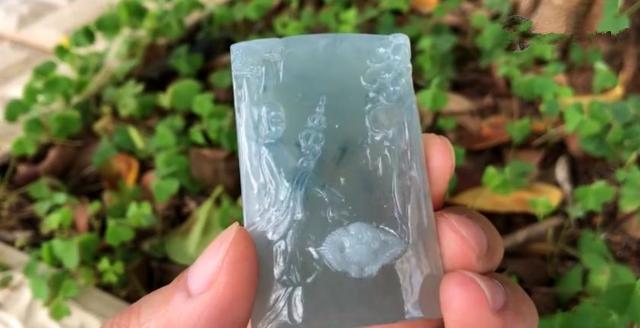 [冰种翡翠]缅甸人看走眼，五万放手的玉料被开大涨，成品更是惊喜不断！