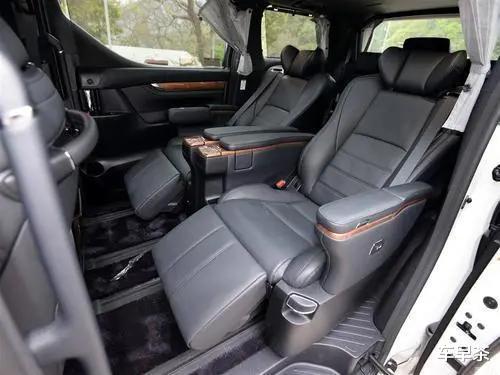 『SUV』要满足一家老小出门，选SUV还是MPV更靠谱？