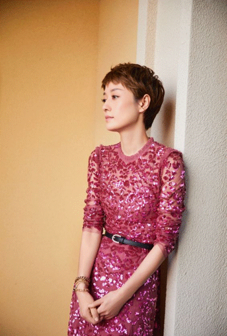 马伊琍|?马伊琍穿“无痕液体裤”出镜，网友：文章当年是鬼迷了心窍吗？