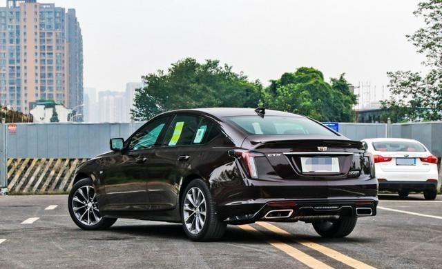 凯迪拉克|26.9万喜提凯迪拉克CT5，再开奥迪A4L，差距一目了然！