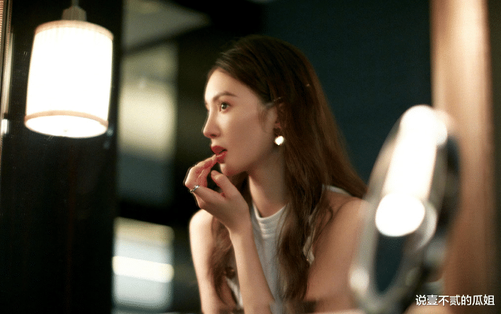 金晨|从乘风破浪到女儿们的恋爱，原来金晨才是那个“宝藏女孩”