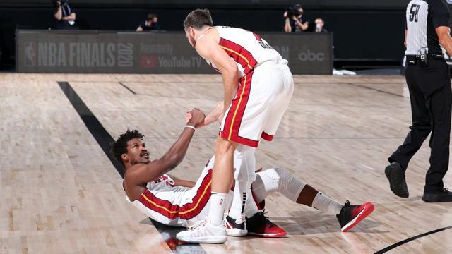 选秀|巴特勒选秀仅第30顺位，当年前3是谁？如今比巴特勒更优秀？