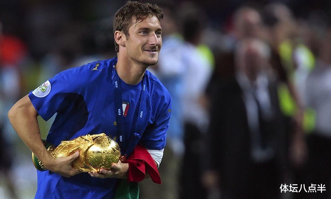 意大利队@著名媒体评意大利21世纪最强阵容 一年轻中场入围让人意外 这后防线真让人羡慕
