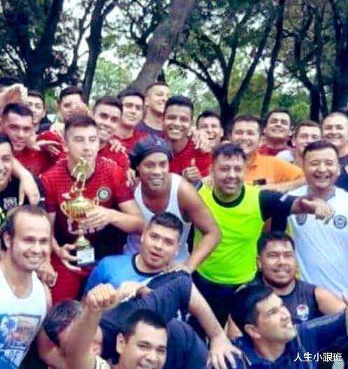 「」闲云野鹤!小罗狱中举办烧烤派对为自己庆生 网友:坐牢坐出了新高度