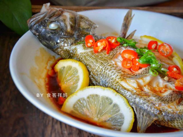 鲈鱼@春季碰到这鱼必买一条，比鲫鱼滋补，比鲤鱼营养，简单一蒸鲜又嫩