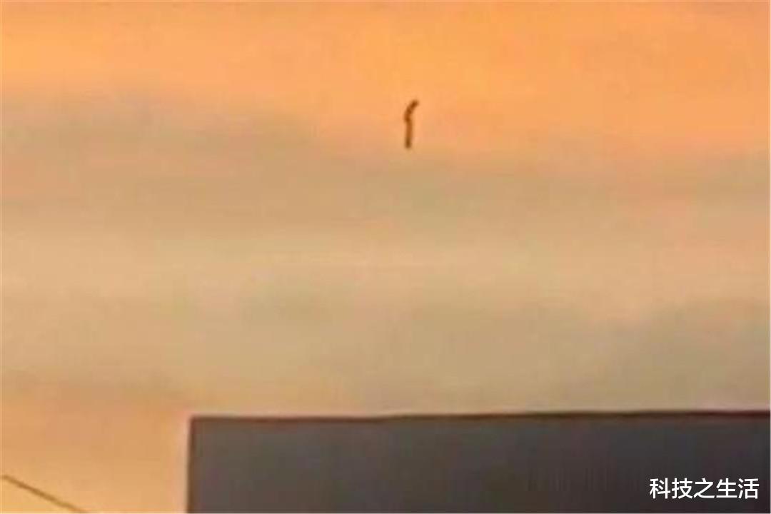UFO|墨西哥的“人形”飞行物，俄罗斯“爬虫”UFO，还曾跟踪一男孩！