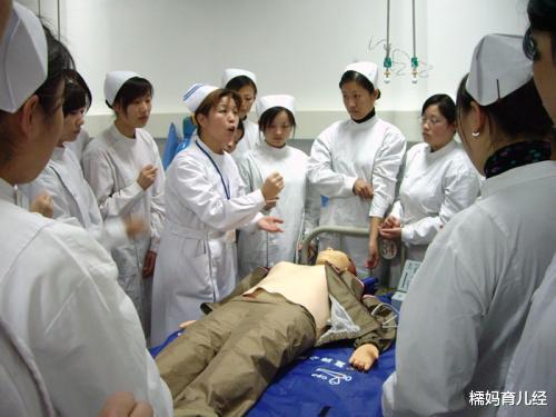 教师|高考“7分考3分报”,这3个专业最适合女生报,工作稳定薪资高