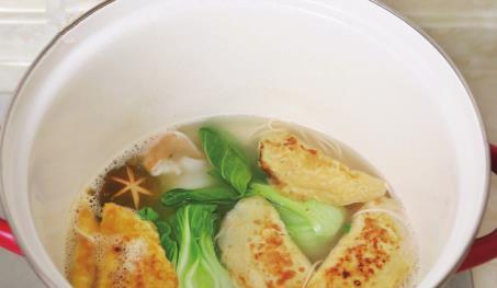 蛋饺|天凉了，学生早餐这样搭配做，有汤有主食吃得舒服，暖身又营养